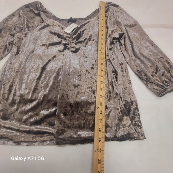 Lane Bryant Grey Crushed Velvet Sweat heart Neck Blouse 3/4 Sleeve Elastic Cuff - Picture 4 of 7
